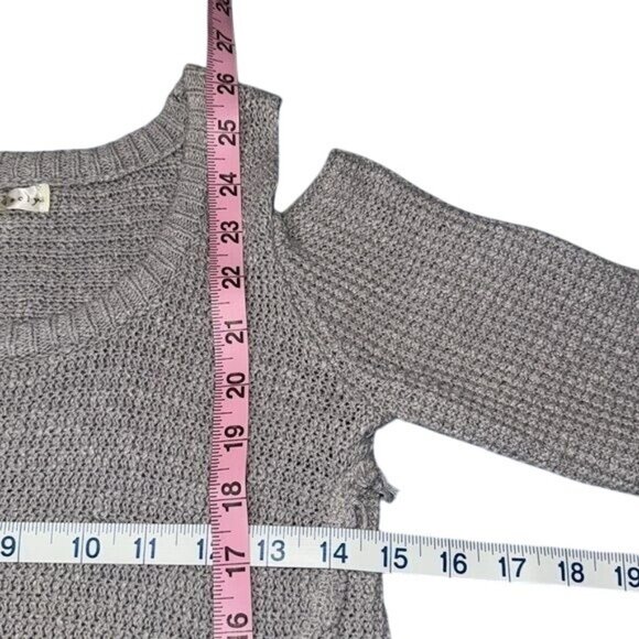 Kaisely Gray Cold-Shoulder Knit Sweater Tunic XS With Frayed Hem - Picture 11 of 11